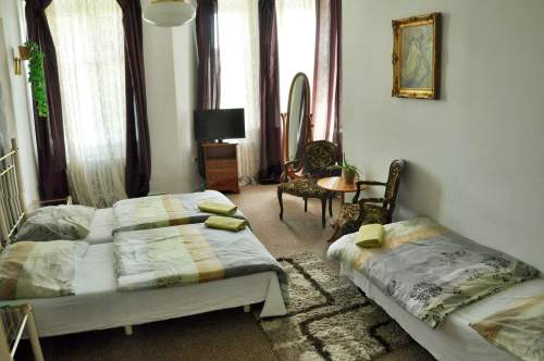 Interiér pokoje hotelu Green House